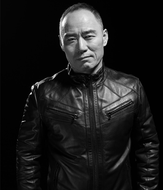 2011年演唱汪峰的歌曲《春天里》成名,同年作为草根艺人参加2011年