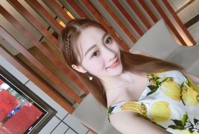 高妹甜姐儿美女校花李金阳