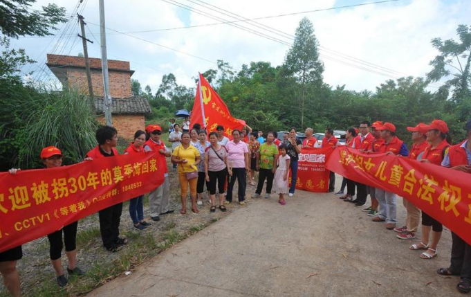 9月8日这一晚,莫秀梅住在离家不远的旅馆里,辗转反侧,一夜未眠.