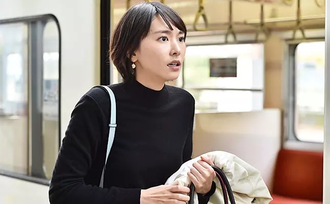 新垣结衣《逃避虽可耻但有用》剧照,gakki也太可爱了!