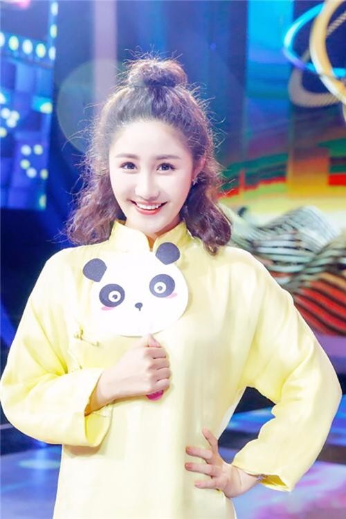 2008年梁田以专业课全国第一的成绩考入中国传媒大学