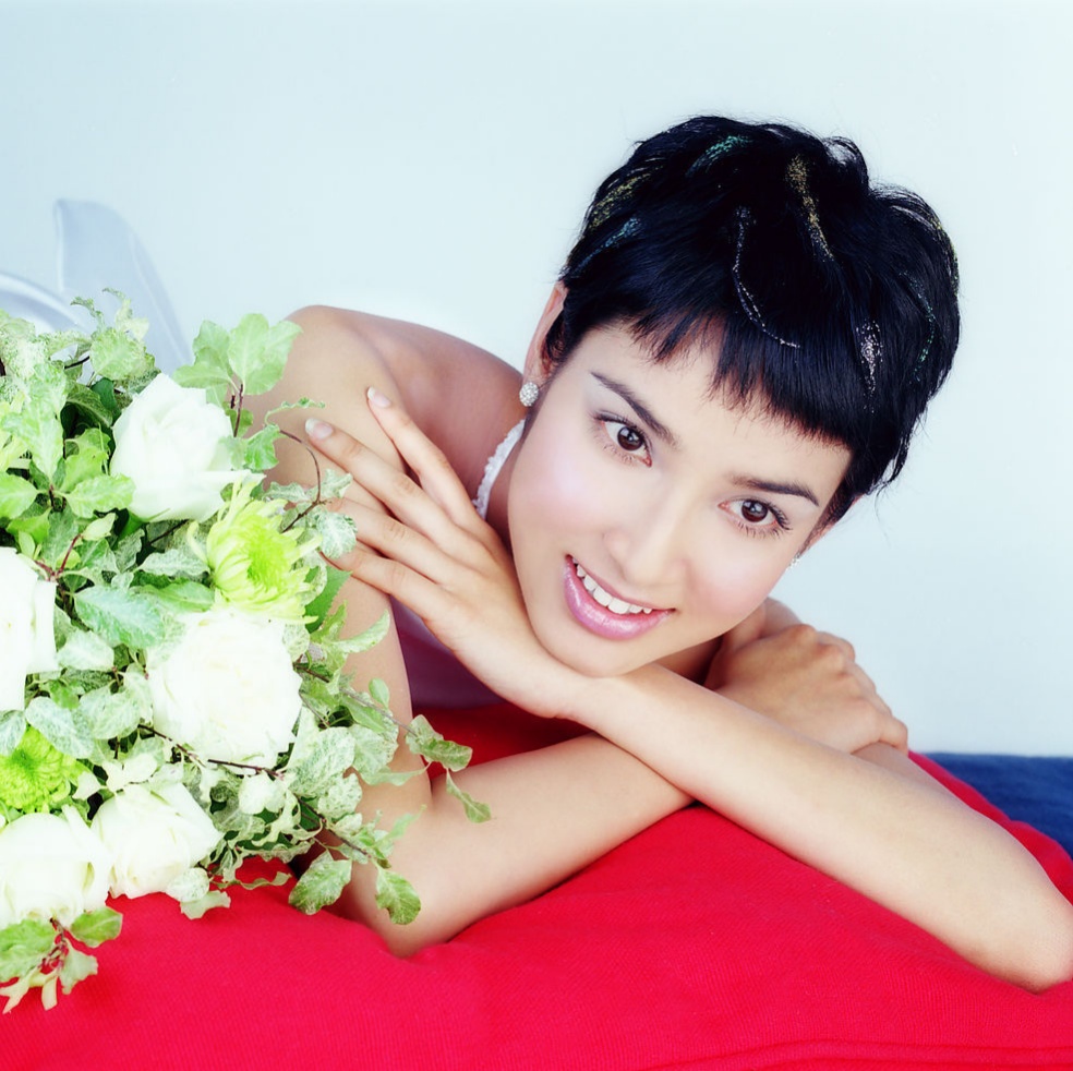 1钱韦杉饰在《流星花园》中演的藤堂静.