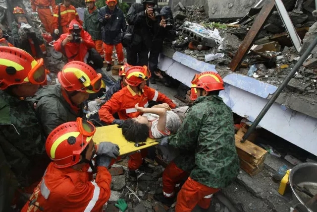 512汶川地震,悲傷與感人的十個瞬間