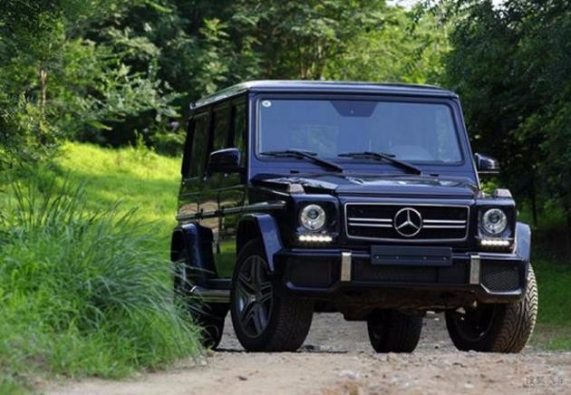 凯佰赫战盾(kombat) 在去年的成都车展,一款战车级suv吸引了众多观众