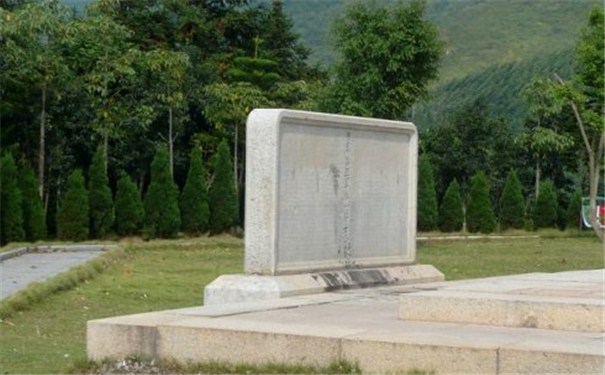 杜聿明墓图片