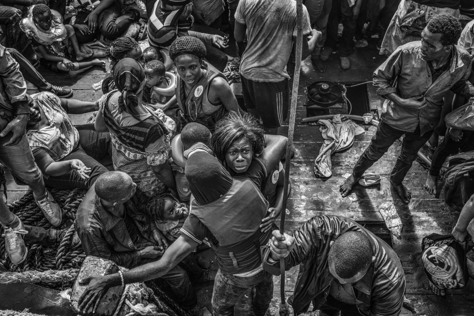 利比亚的局势越来越严峻,更多利比亚人开始逃往其他国家,政府无法对