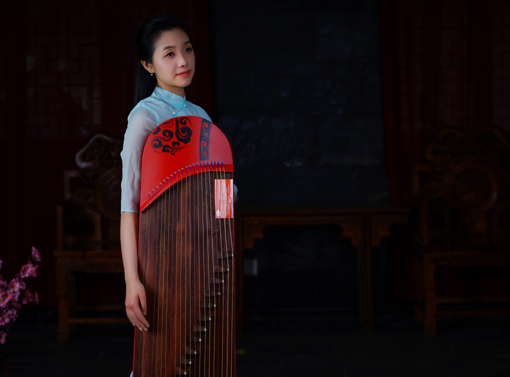 古筝演奏家黄宝琪老师与幽韵古筝美图