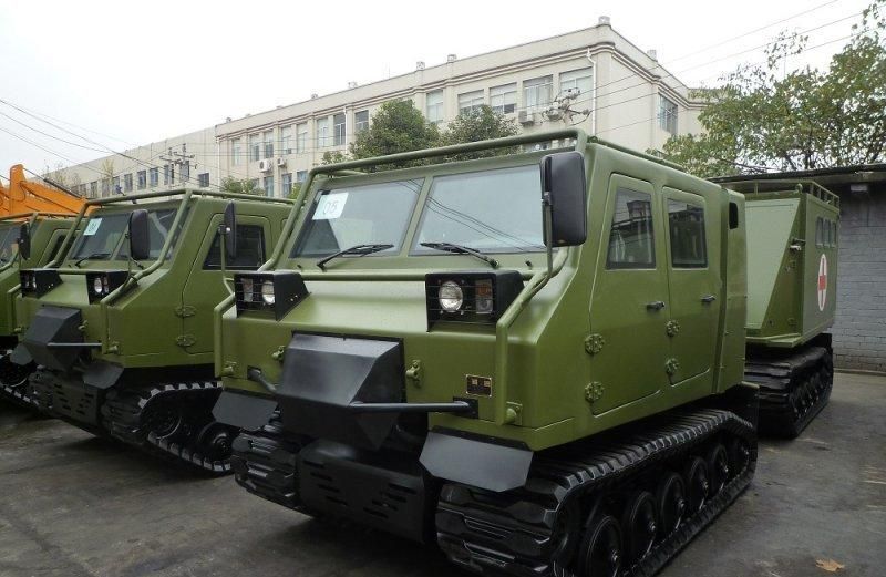 解放军边防部队运用新型全地形车运送补给