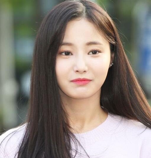 女团momoland珠伊,整鼻三个月崩塌!