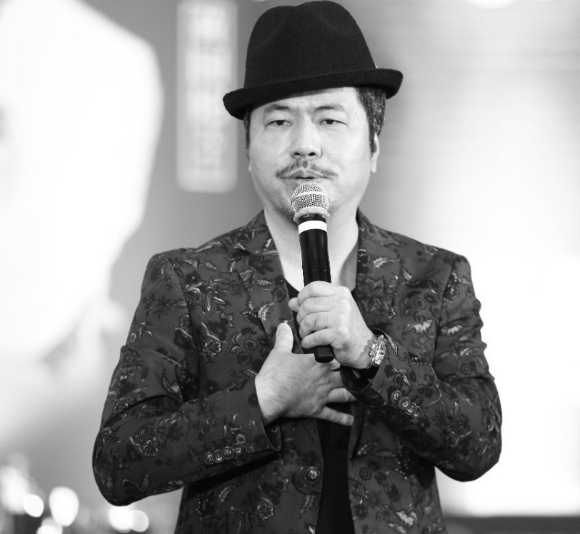 沸沸扬扬的黄国伦鸟巢演唱会落幕了,虽然这场演唱会让黄国伦损失千万