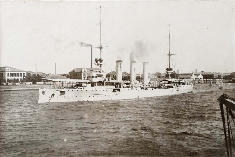 德累斯顿战舰图片