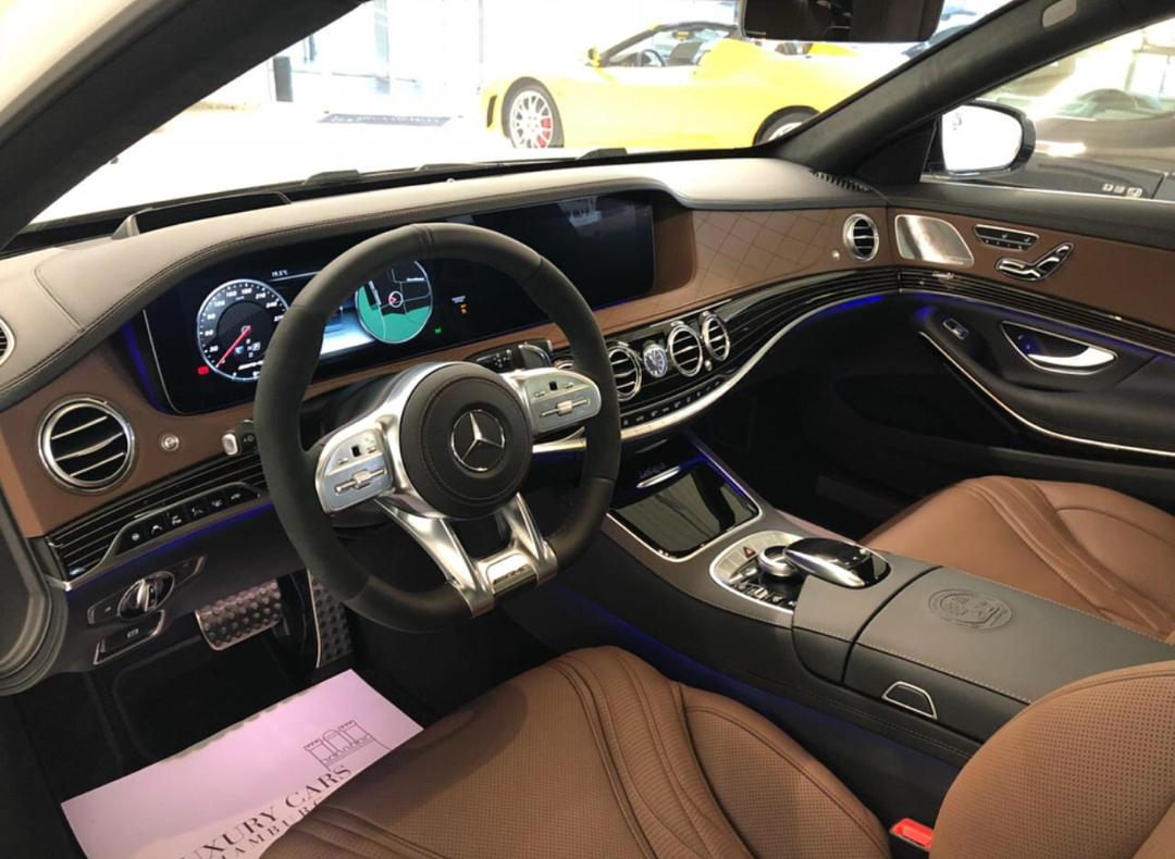 奔驰s63内饰组图,200多万物有所值