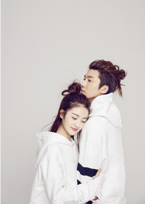 娱乐圈相差12岁的情侣mi2结婚啦,女方还是未成年